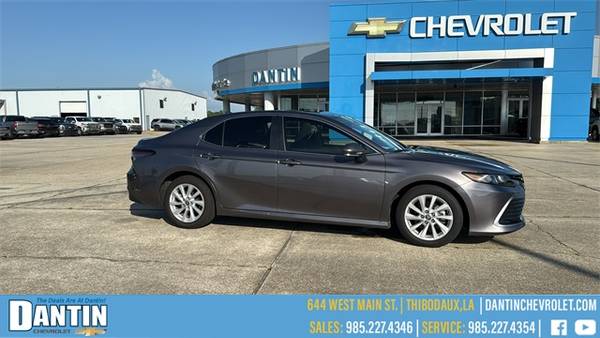 Toyota Camry with VIN: 4T1R11AK6RU263539