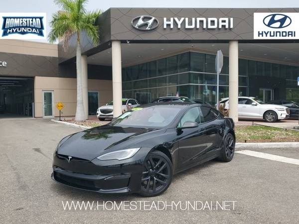 Tesla Model S with VIN: 5YJSA1E59PF513078