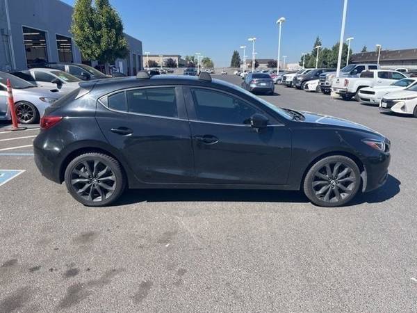 Mazda 3 with VIN: JM1BM1M31E1198595