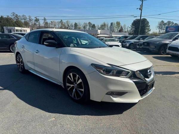 Nissan Maxima with VIN: 1N4AA6AP0GC401872