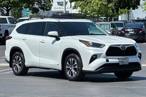 Toyota Highlander Hybrid with VIN: 5TDHBRCH9NS550255