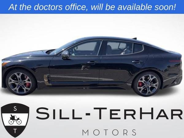 Kia Stinger with VIN: KNAE55LC3J6018403