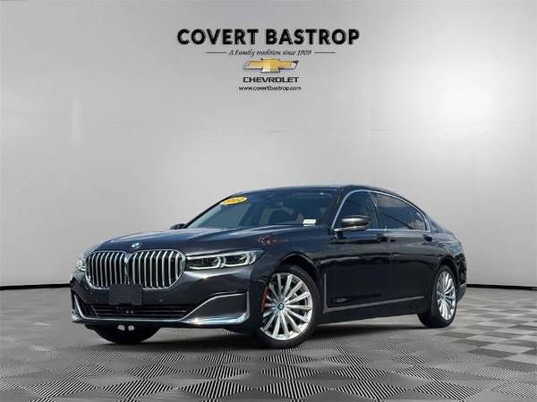 BMW 7 Series with VIN: WBA7T2C05NCJ23065