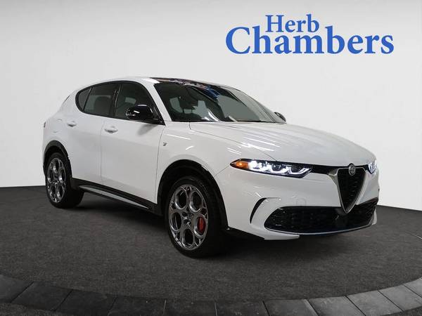 Alfa Romeo Tonale with VIN: ZASPATCW6R3039107