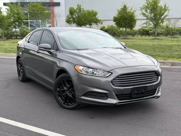 Ford Fusion with VIN: 1FA6P0HDXE5374936