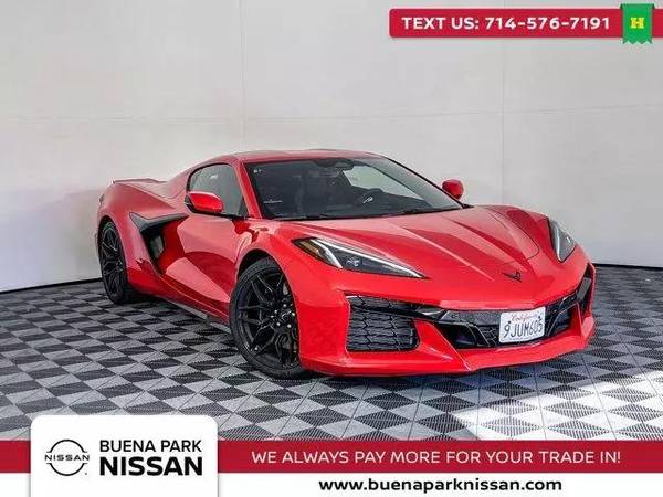 Chevrolet Corvette with VIN: 1G1YE2D36R5600468