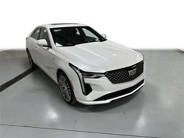 Cadillac CT4 with VIN: 1G6DF5RK0N0132431