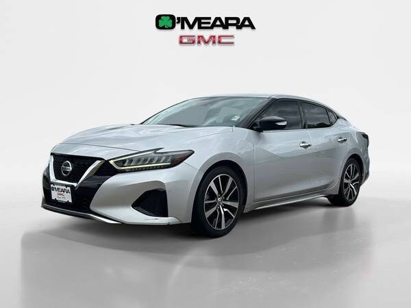Nissan Maxima with VIN: 1N4AA6CV7NC502687