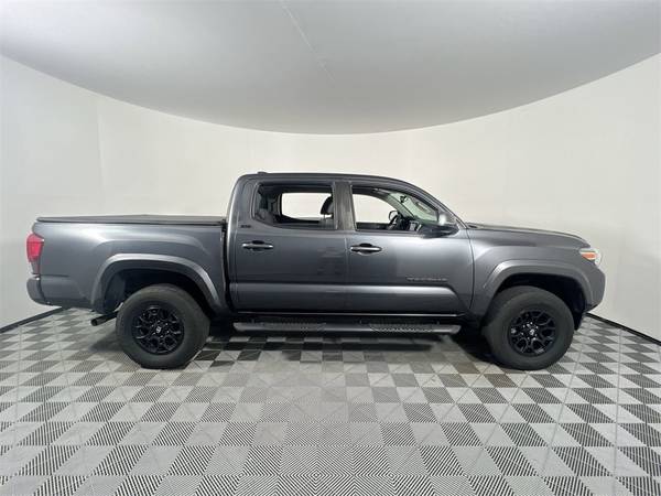 Toyota Tacoma with VIN: 3TMAZ5CNXNM193891