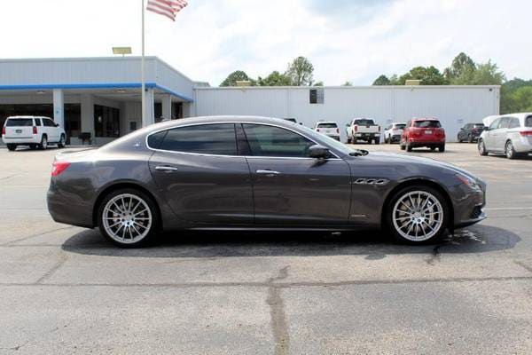 Maserati Quattroporte with VIN: ZAM56PPL8J1277192