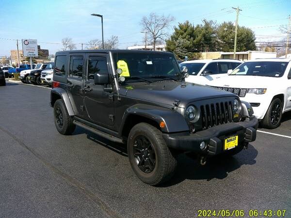 Jeep Wrangler with VIN: 1C4HJWEG0GL245155