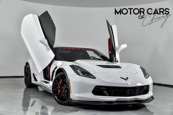 Chevrolet Corvette with VIN: 1G1YU2D62G5604799