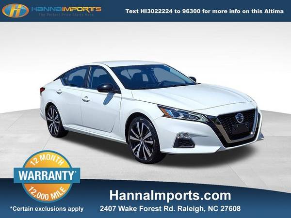 Nissan Altima with VIN: 1N4BL4CV8NN300416