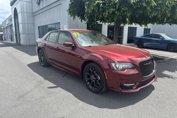 2023 Chrysler 300 Touring L