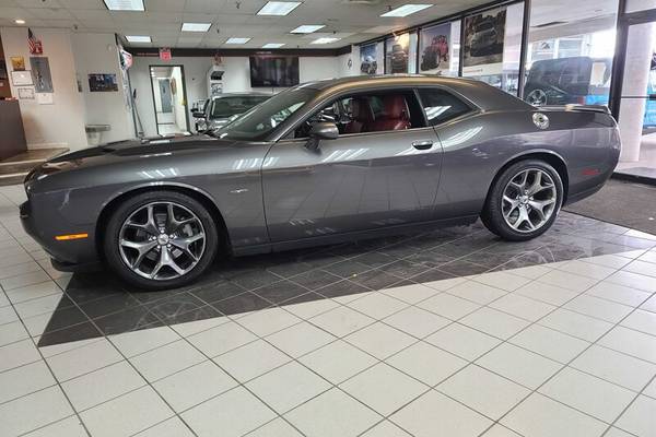 2017 Dodge Challenger R/T Coupe