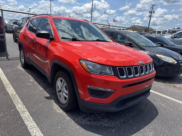 Jeep Compass with VIN: 3C4NJCAB5MT505139