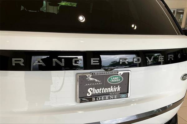 Land Rover Range Rover with VIN: SALKP9FU3PA036605