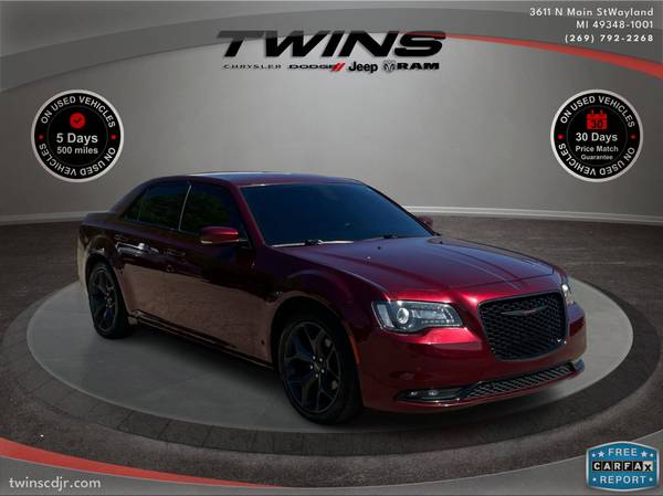 Chrysler 300 with VIN: 2C3CCABG1MH545571