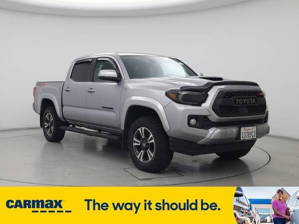 Toyota Tacoma with VIN: 3TMCZ5AN0KM249358