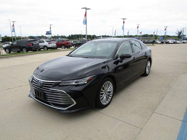 Toyota Avalon Hybrid with VIN: 4T1B21FBXKU002928