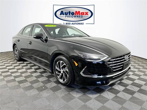 Hyundai Sonata Hybrid with VIN: KMHL24JJ1PA081421