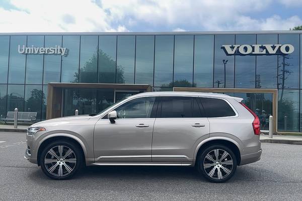 2024 Volvo XC90 B5 Plus