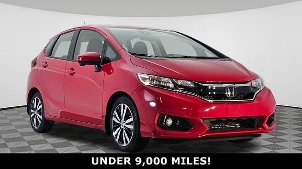 Honda Fit with VIN: 3HGGK5H8XJM703802