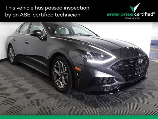 Hyundai Sonata with VIN: KMHL14JA3NA226877
