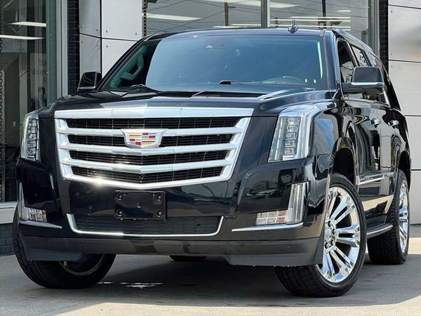 Cadillac Escalade with VIN: 1GYS4BKJ9HR195063