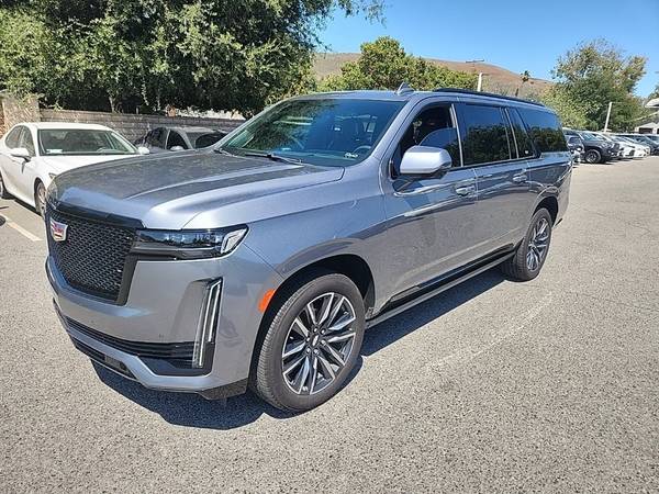 Cadillac Escalade ESV with VIN: 1GYS4PKL5NR194714