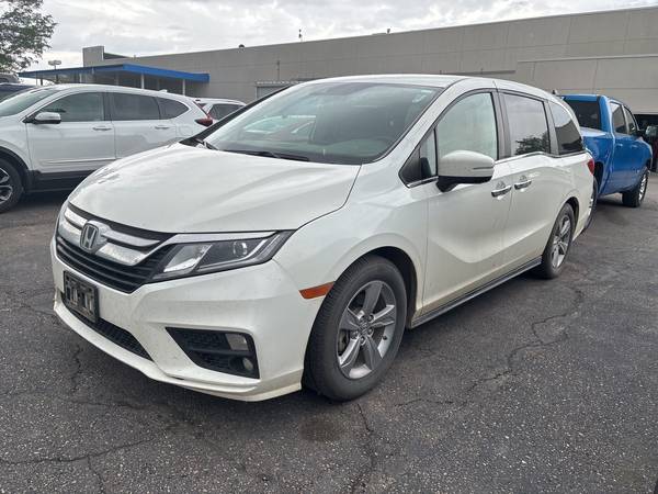Honda Odyssey with VIN: 5FNRL6H5XKB112116