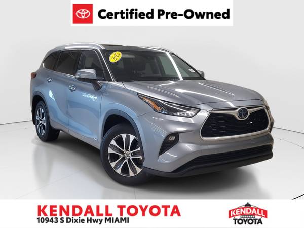 Toyota Highlander Hybrid with VIN: 5TDGBRCH1NS078435
