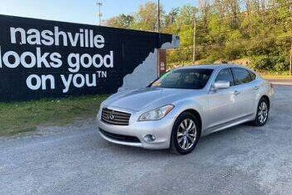 2012 INFINITI M M56x