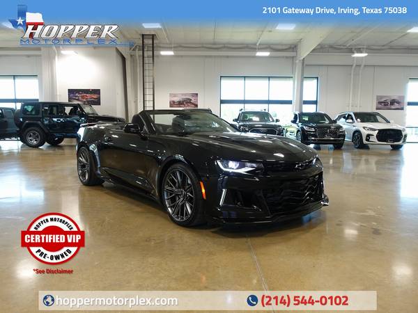 Chevrolet Camaro with VIN: 1G1FK3D65P0103941