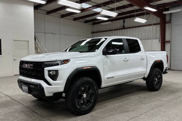 2024 GMC Canyon Elevation  Crew Cab