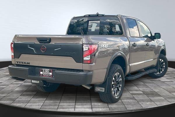 2024 Nissan Titan PRO-4X  Crew Cab