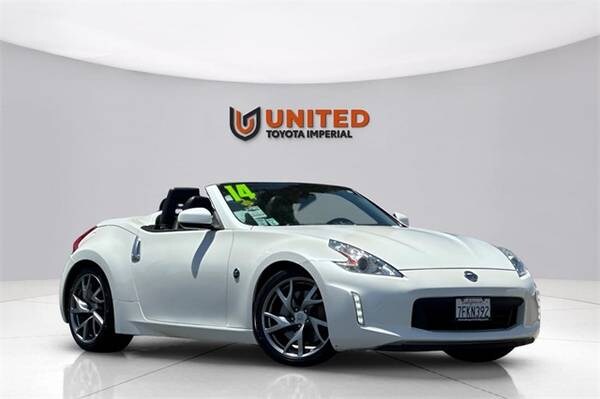 Nissan 370Z with VIN: JN1AZ4FH3EM620343