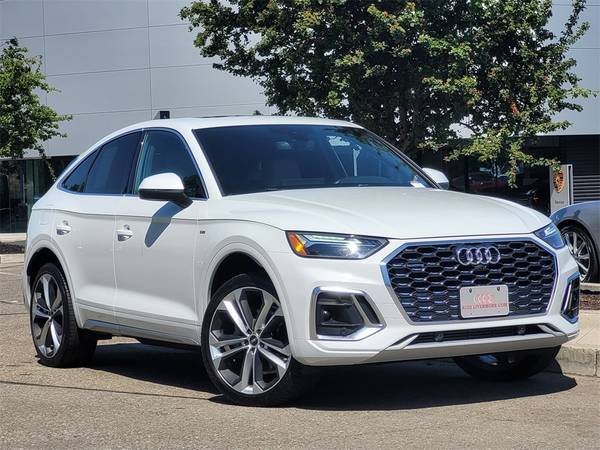 Audi Q5 Sportback with VIN: WA15AAFY5M2113730