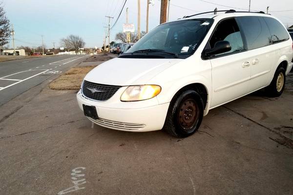 2003 Chrysler Town and Country LX Family Value