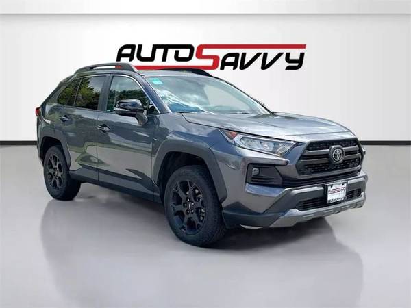Toyota RAV4 with VIN: 2T3S1RFV3MW213720