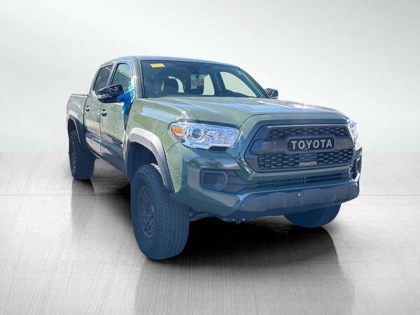 Toyota Tacoma with VIN: 3TMCZ5AN9NM477329