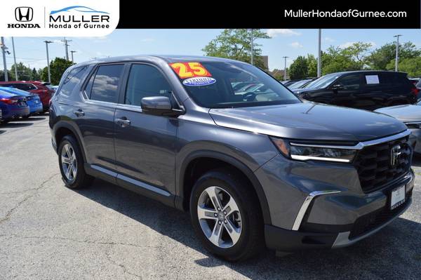 Honda Pilot with VIN: 5FNYG1H44SB096859