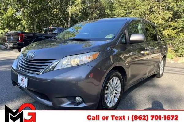 2012 Toyota Sienna XLE 8-Passenger