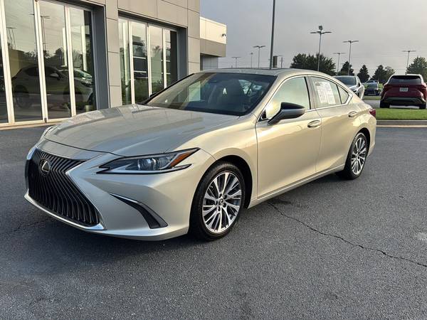 Lexus ES 350 with VIN: 58ABZ1B19KU040149