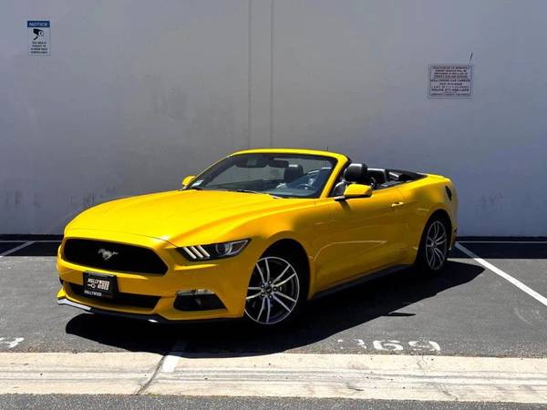 Ford Mustang with VIN: 1FATP8UH9F5383445