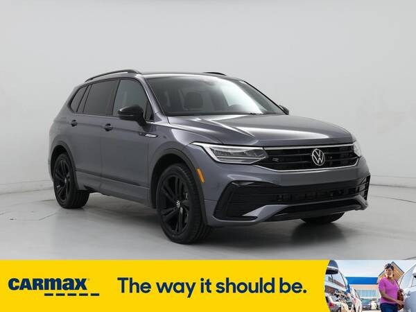 Volkswagen Tiguan with VIN: 3VVCB7AX2PM058647