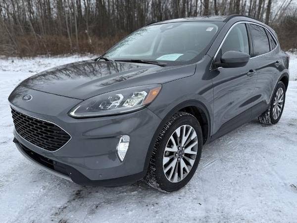 Ford Escape with VIN: 1FMCU9J98NUA68383