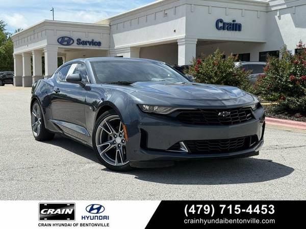 Chevrolet Camaro with VIN: 1G1FB1RS5K0124646