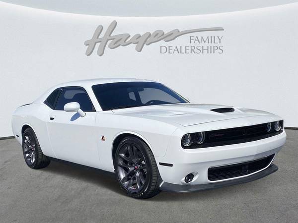 Dodge Challenger with VIN: 2C3CDZFJ6PH629892
