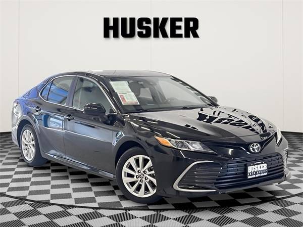 Toyota Camry with VIN: 4T1C11AK7RU843792